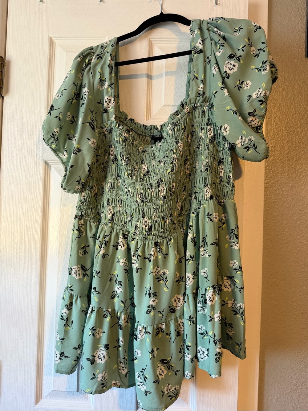 torrid Sage Green Floral Smocked Peasant Tunic